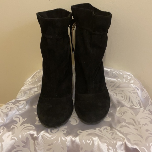 BCBG Generation Wessy suede wedge bootie black - Picture 2 of 6
